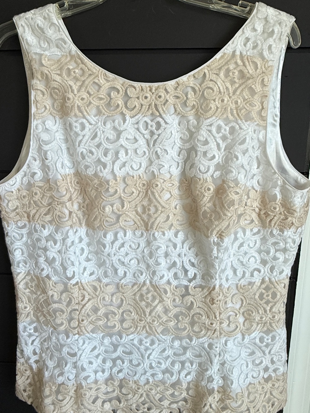 White House Black Market White & Cream Dust Lace Bodice